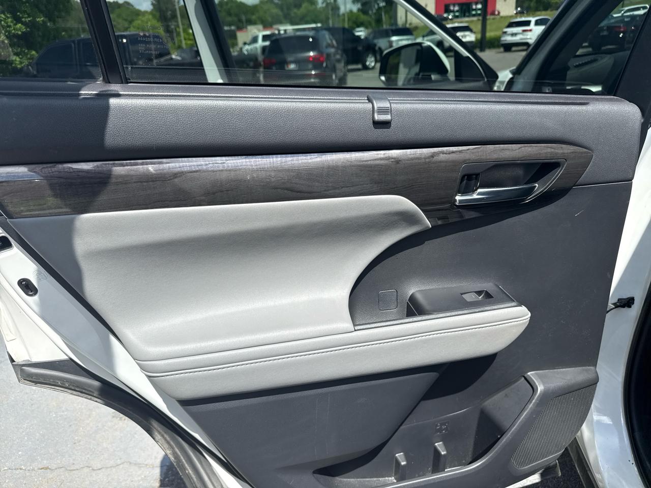 Toyota Highlander Platinum AWD (Natl) 2020