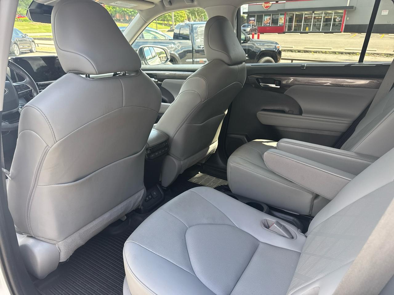 Toyota Highlander Platinum AWD (Natl) 2020