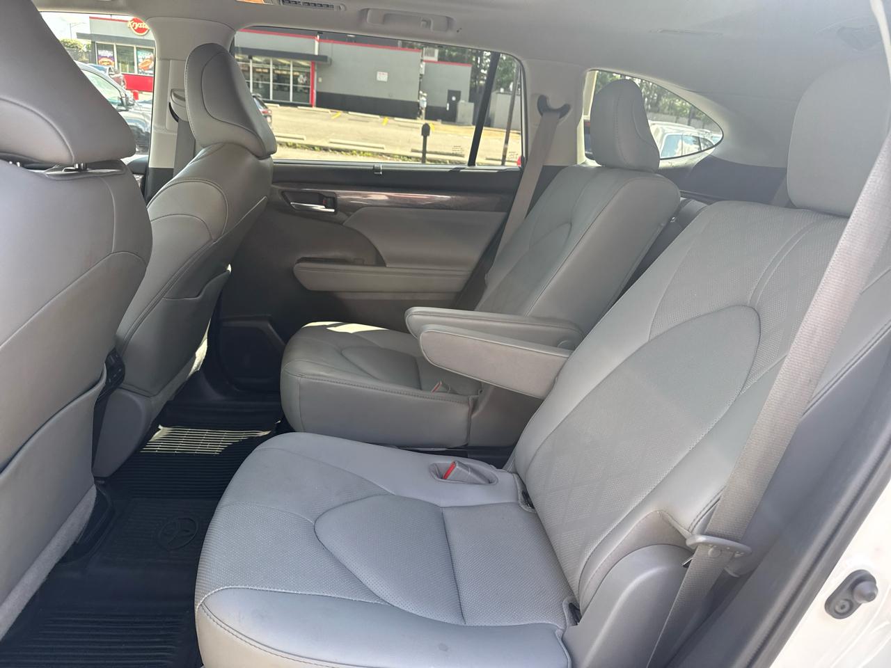 Toyota Highlander Platinum AWD (Natl) 2020