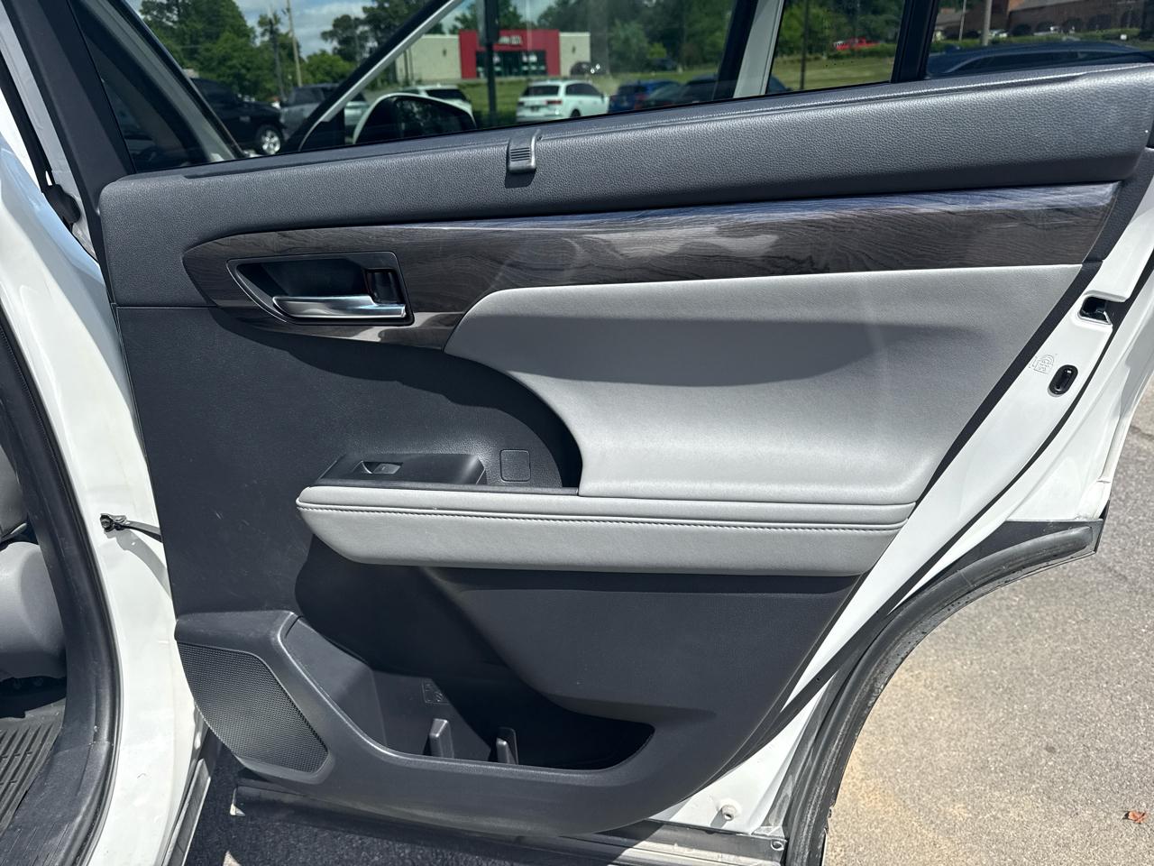 Toyota Highlander Platinum AWD (Natl) 2020