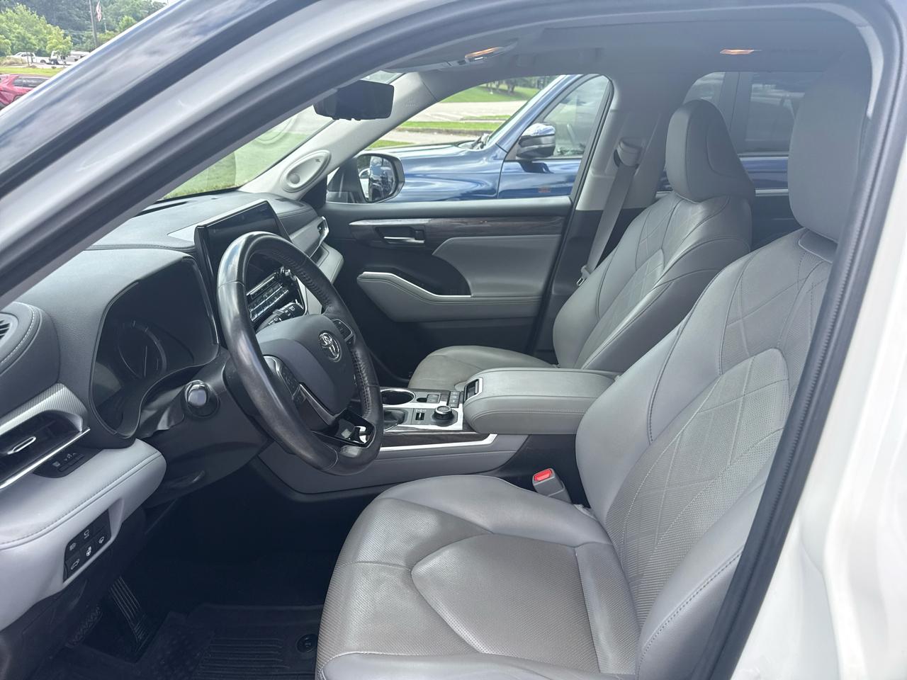 Toyota Highlander Platinum AWD (Natl) 2020