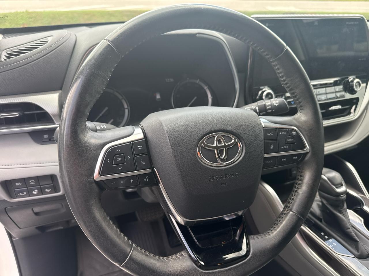 Toyota Highlander Platinum AWD (Natl) 2020