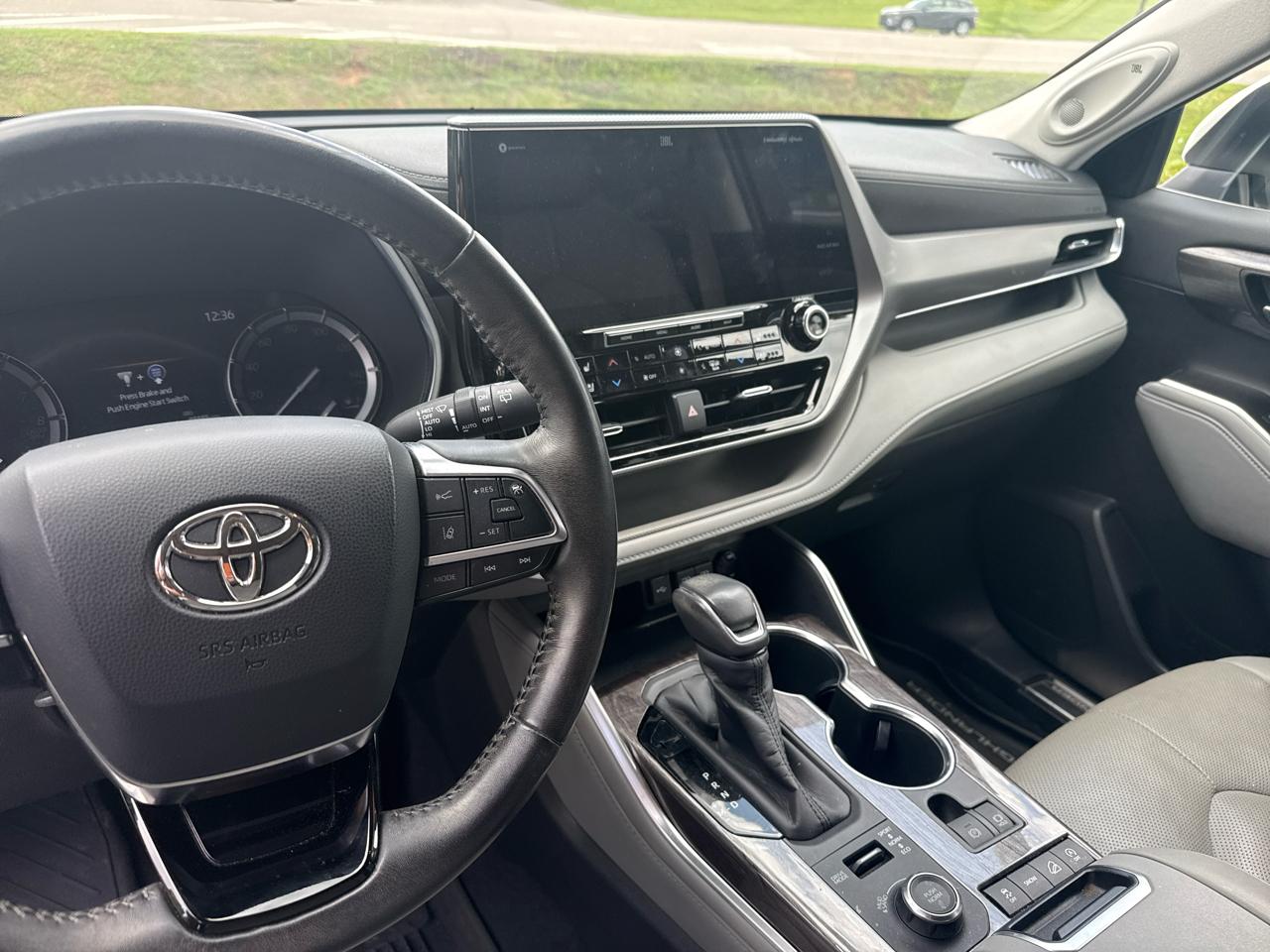 Toyota Highlander Platinum AWD (Natl) 2020