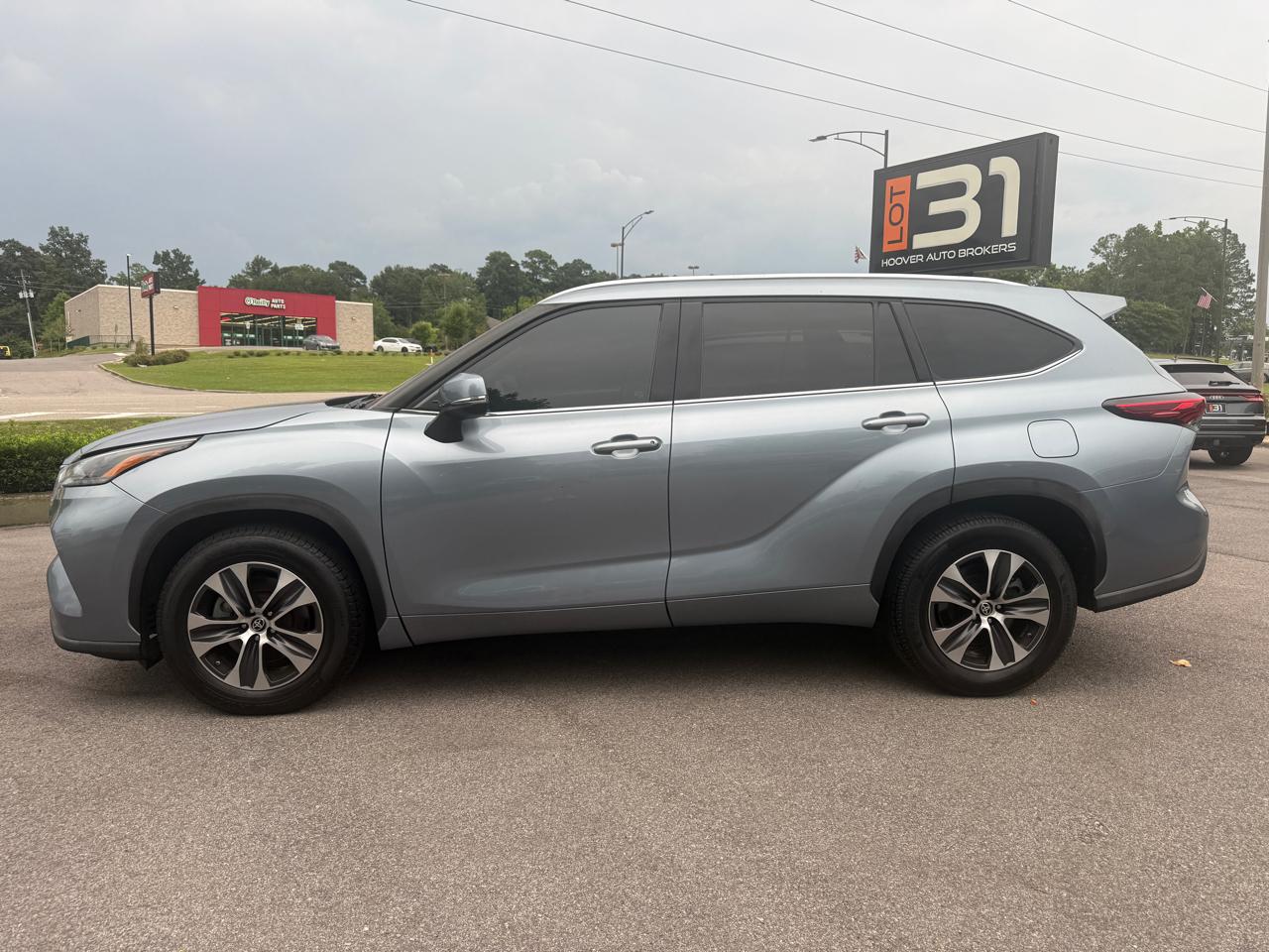 Toyota Highlander XLE FWD (Natl) 2021
