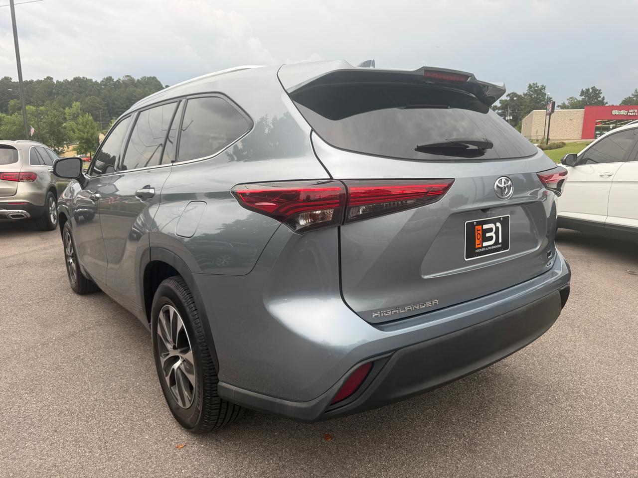Toyota Highlander XLE FWD (Natl) 2021