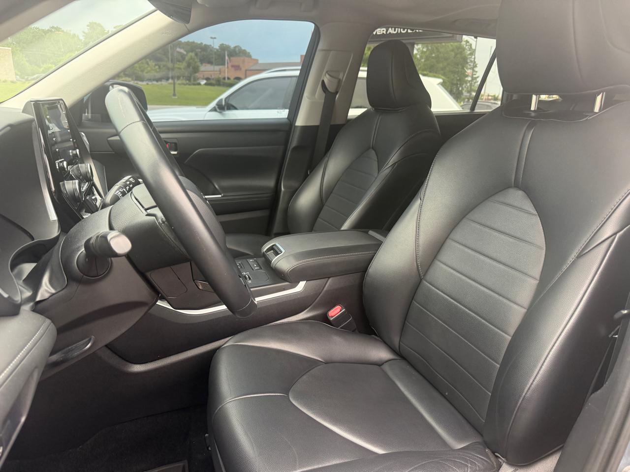 Toyota Highlander XLE FWD (Natl) 2021