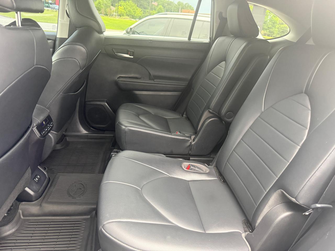 Toyota Highlander XLE FWD (Natl) 2021