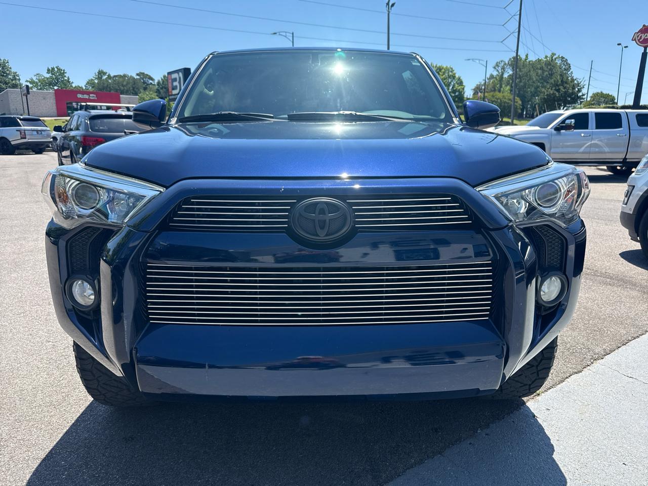 Toyota 4Runner SR5 Premium 2WD (Natl) 2017