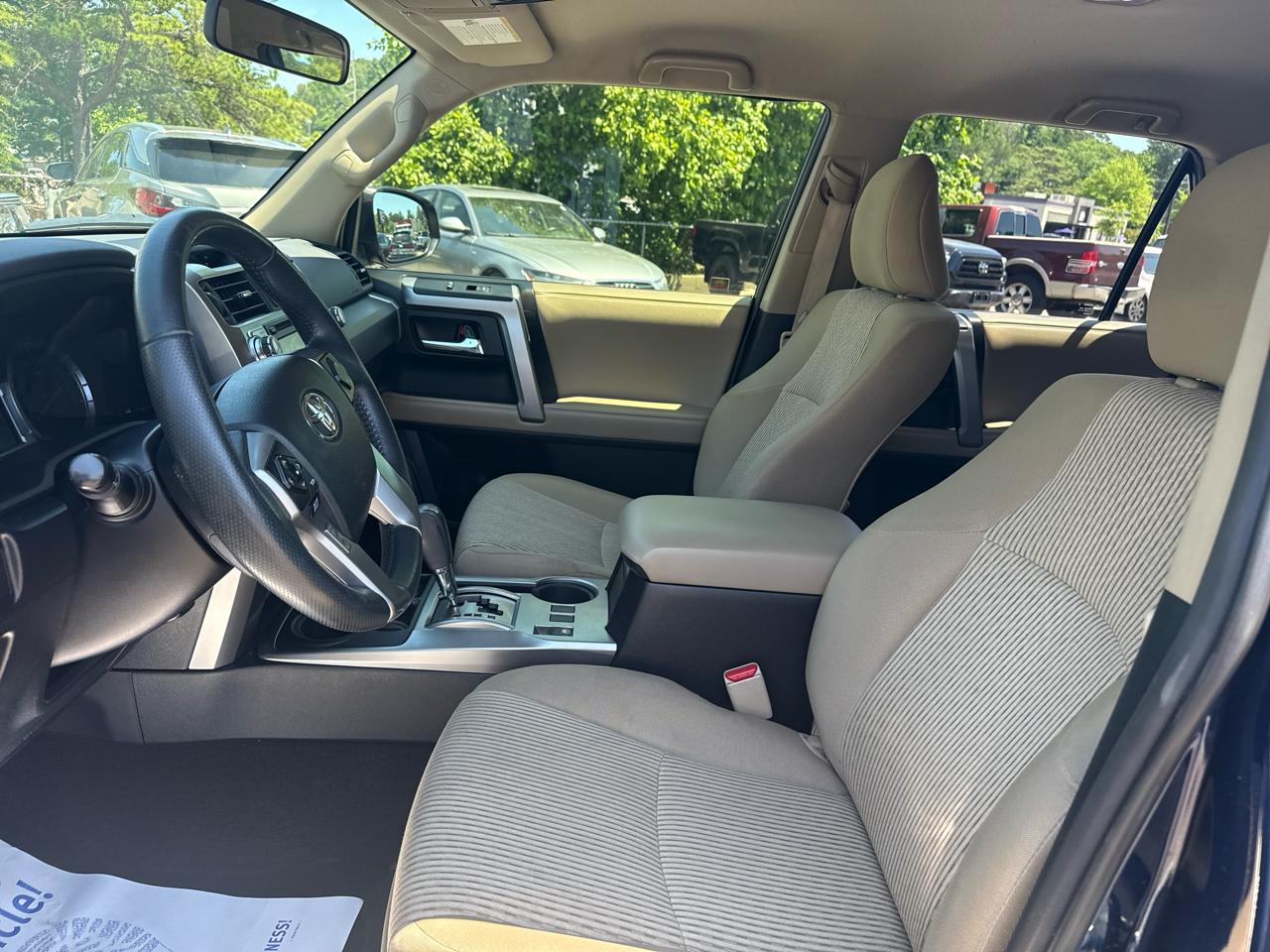 Toyota 4Runner SR5 Premium 2WD (Natl) 2017