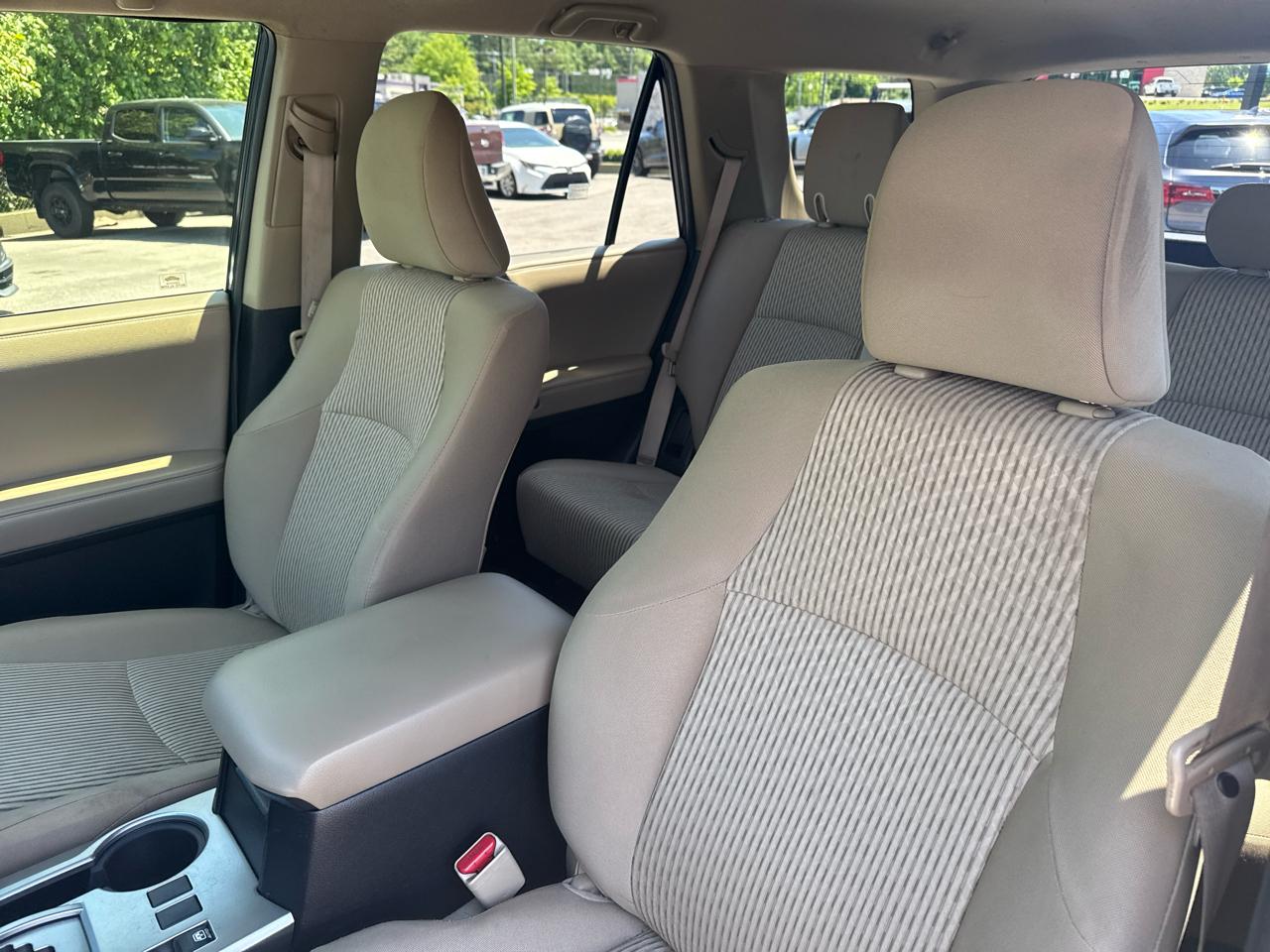 Toyota 4Runner SR5 Premium 2WD (Natl) 2017