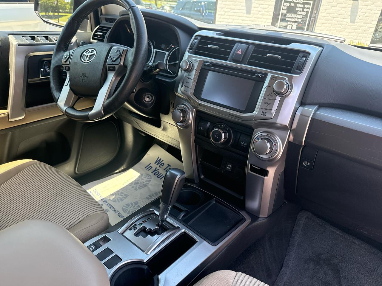 Toyota 4Runner SR5 Premium 2WD (Natl) 2017