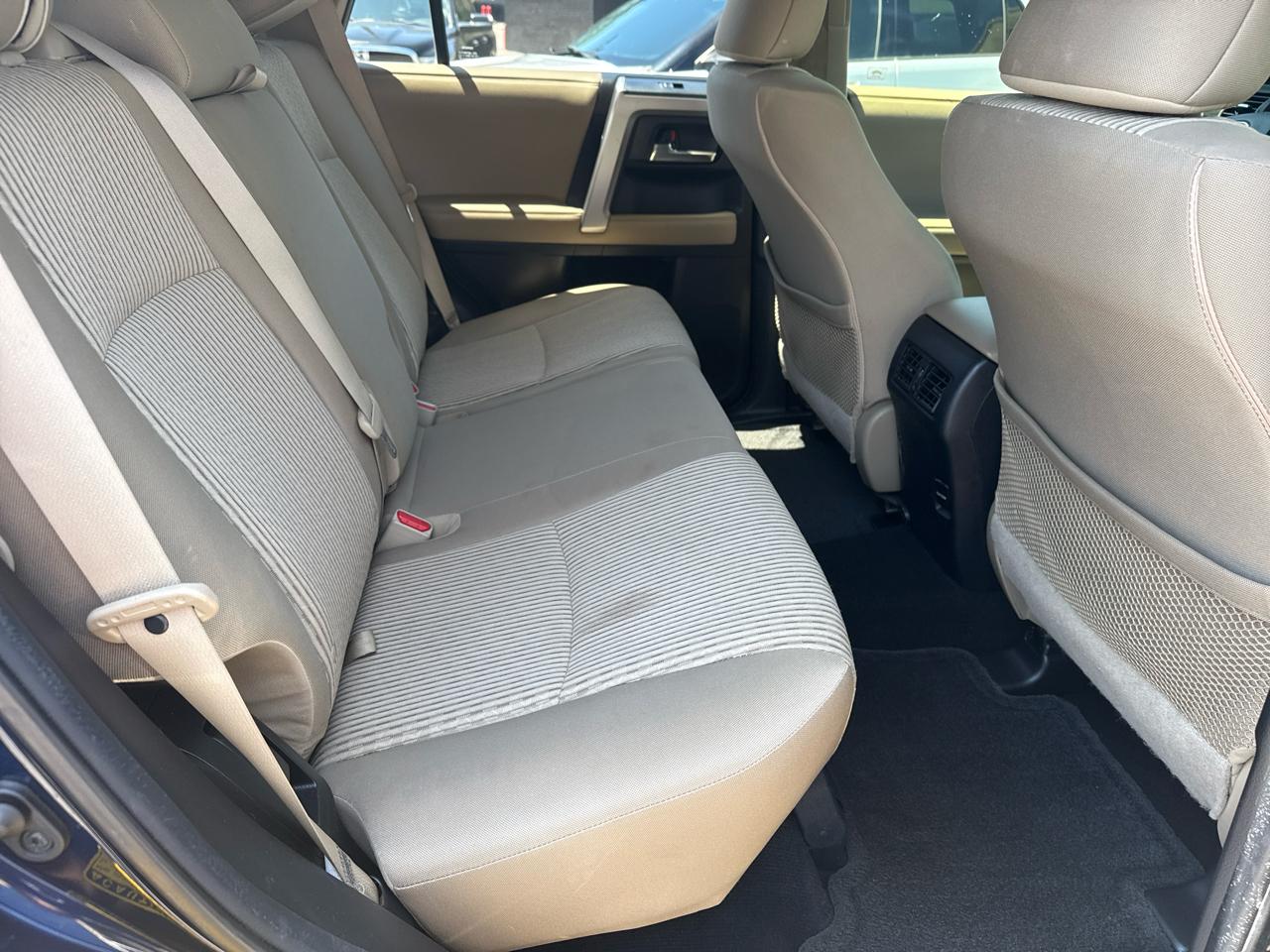 Toyota 4Runner SR5 Premium 2WD (Natl) 2017