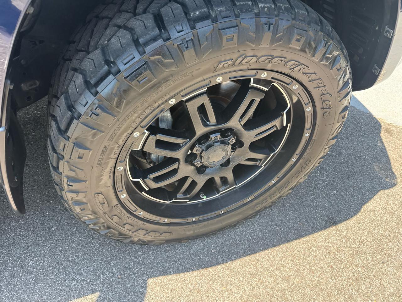 Toyota 4Runner SR5 Premium 2WD (Natl) 2017