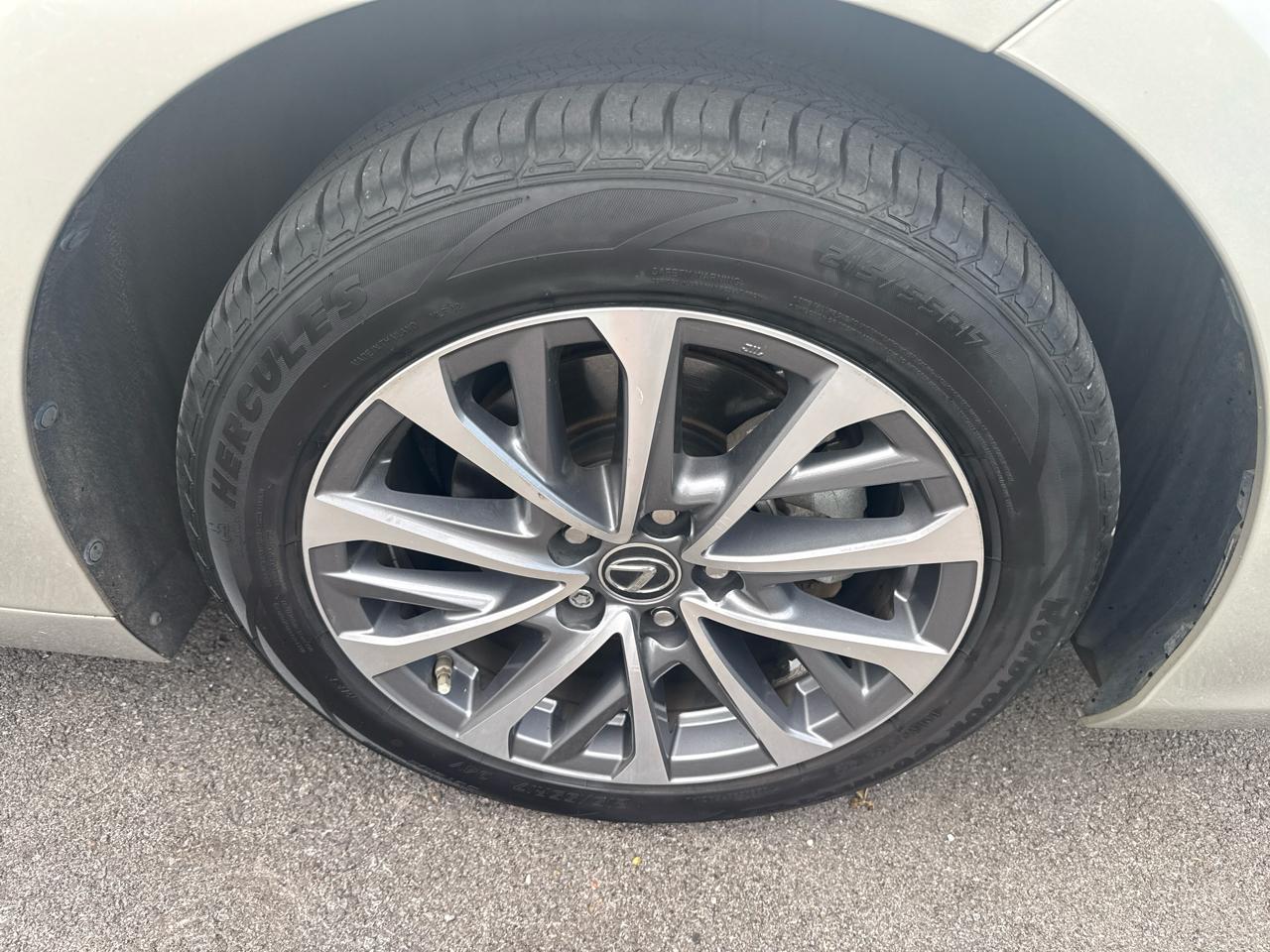 Lexus ES ES 300h FWD 2022