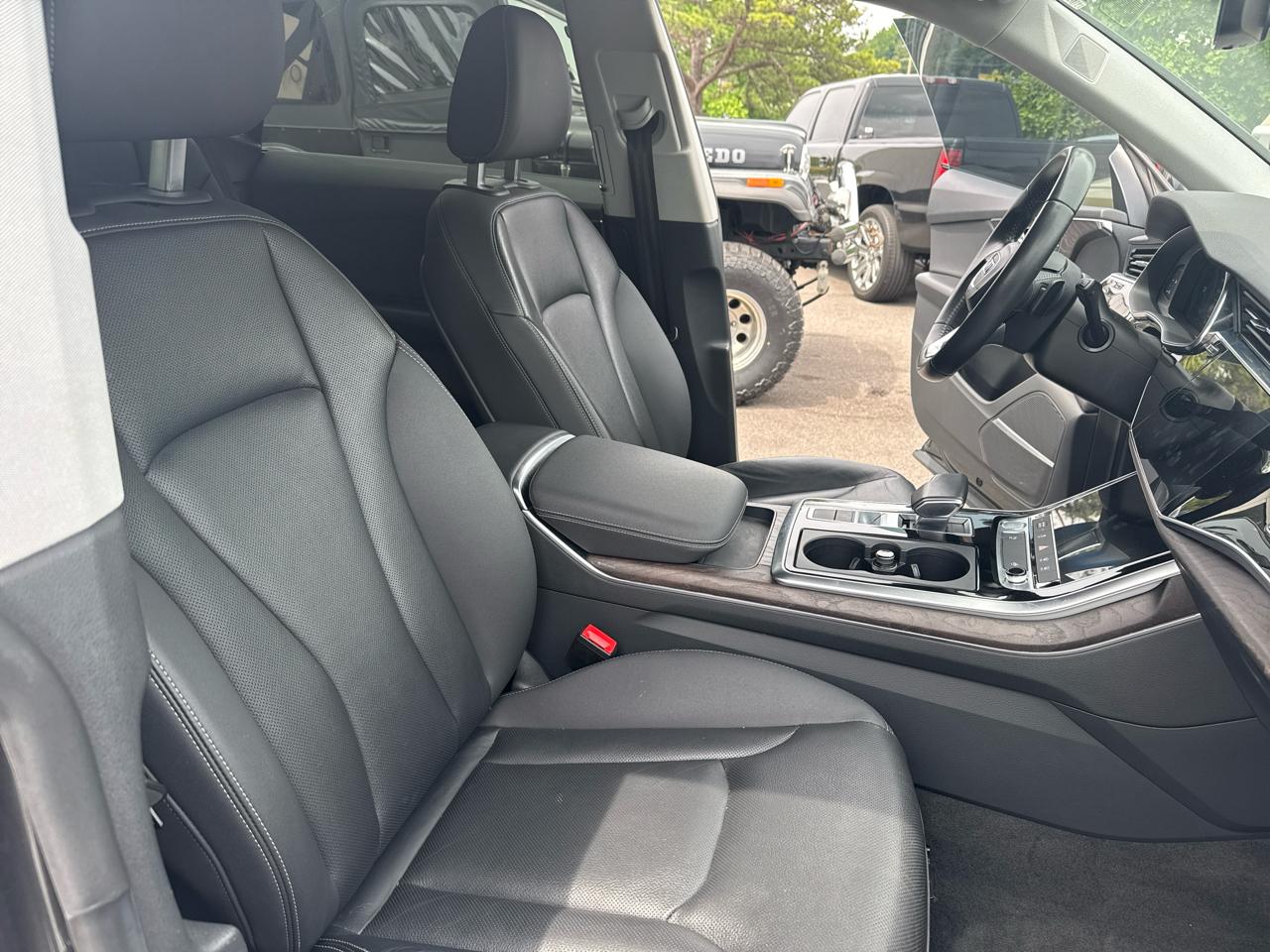 Audi Q8 Premium Plus 55 TFSI quattro 2020