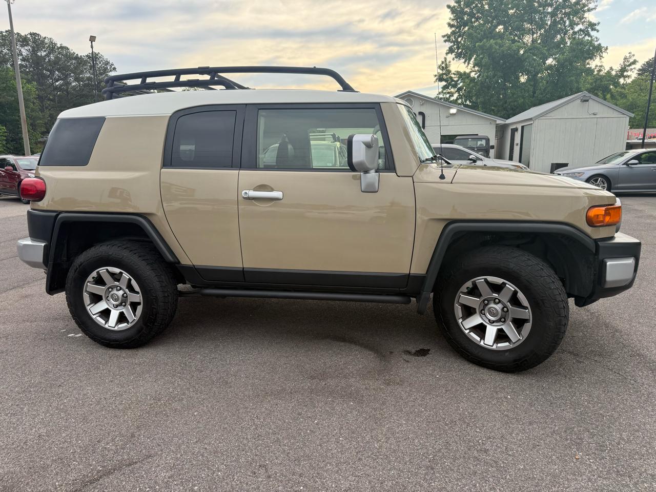 Toyota FJ Cruiser 4WD 4dr Man (Natl) 2014