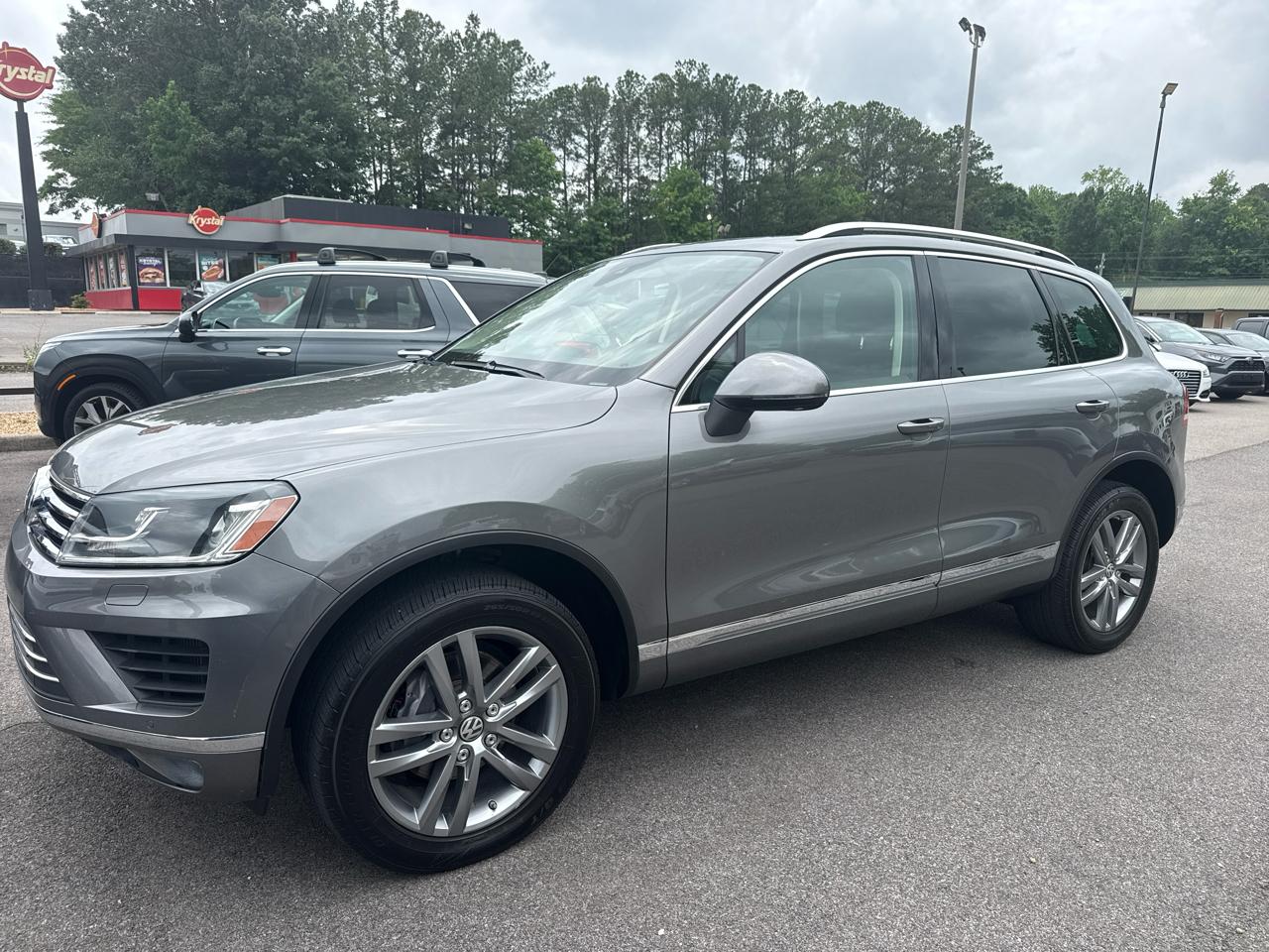 2016 Volkswagen Touareg 4dr TDI Sport w/Technology