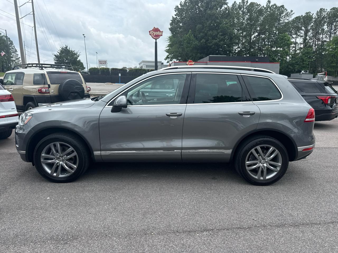 Volkswagen Touareg 4dr TDI Sport w/Technology 2016