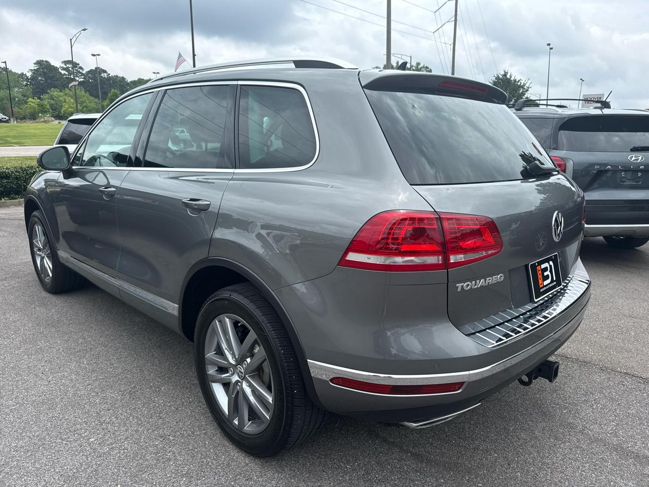 Volkswagen Touareg 4dr TDI Sport w/Technology 2016