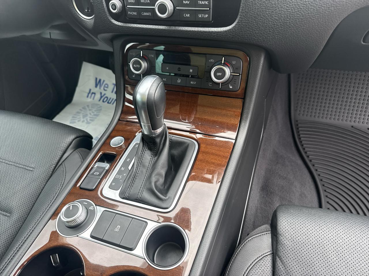 Volkswagen Touareg 4dr TDI Sport w/Technology 2016