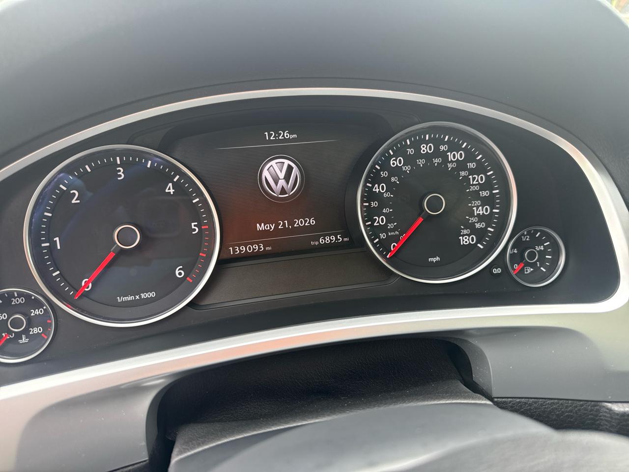 Volkswagen Touareg 4dr TDI Sport w/Technology 2016