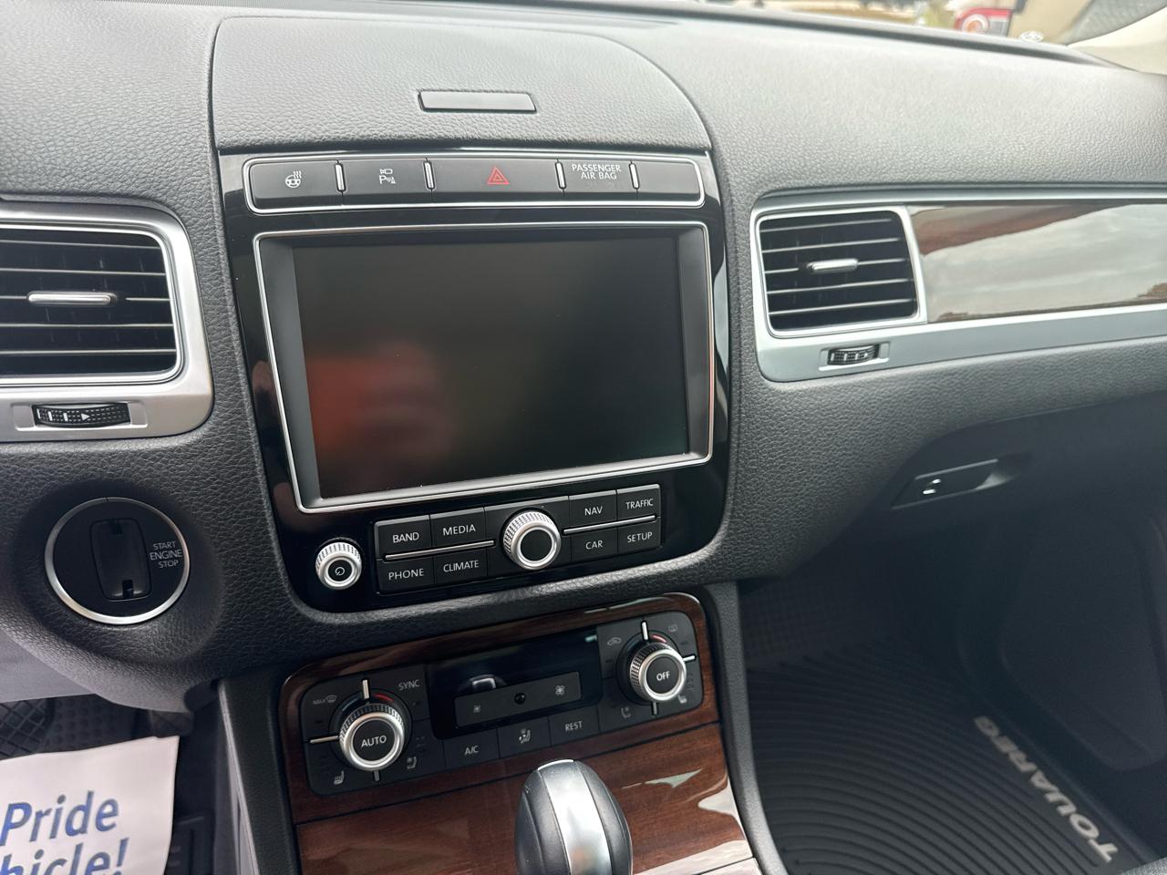 Volkswagen Touareg 4dr TDI Sport w/Technology 2016