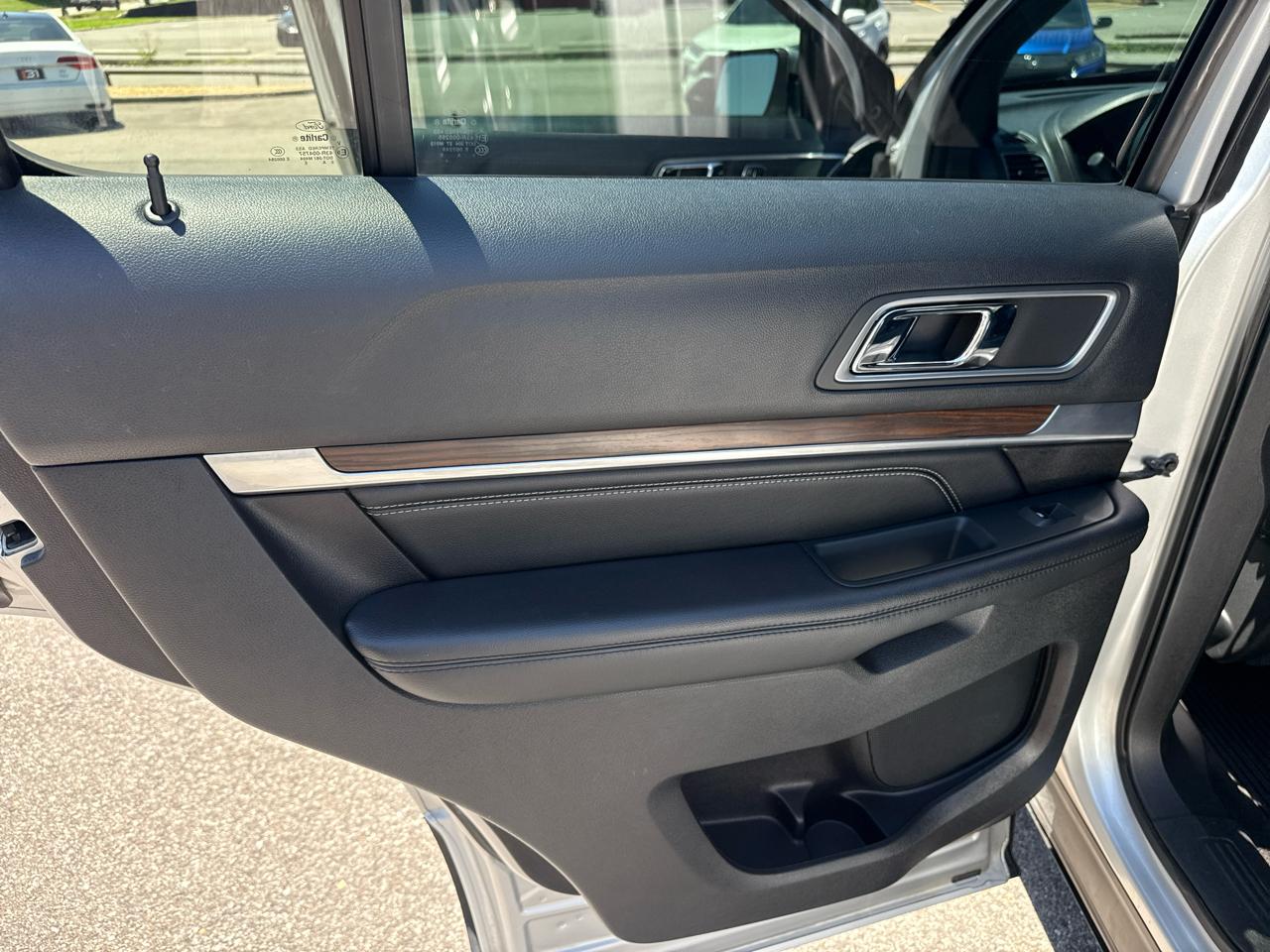 Ford Explorer FWD 4dr Limited 2016