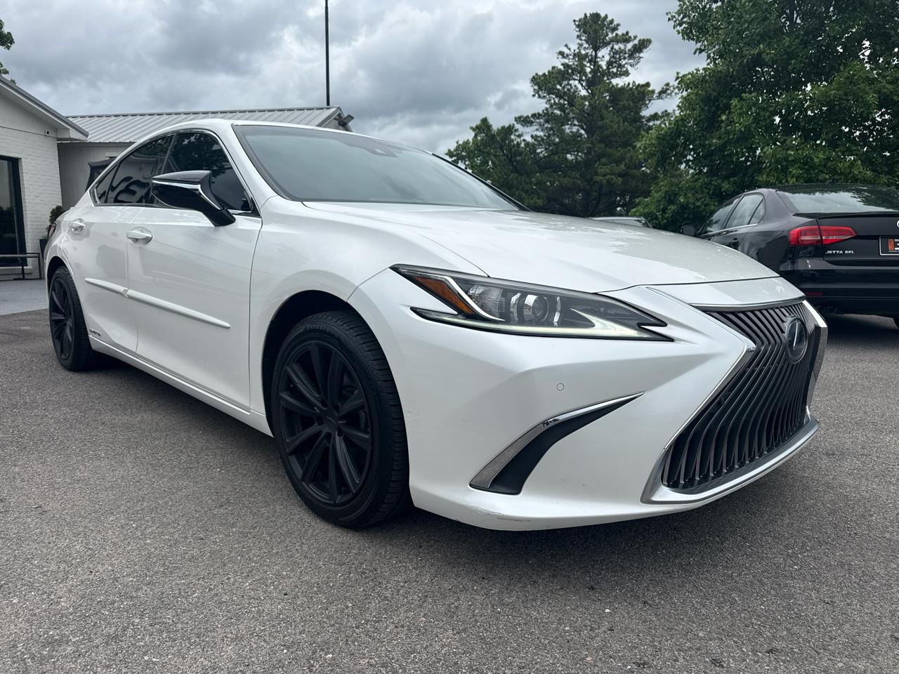 Lexus ES 300h Ultra Luxury 2019