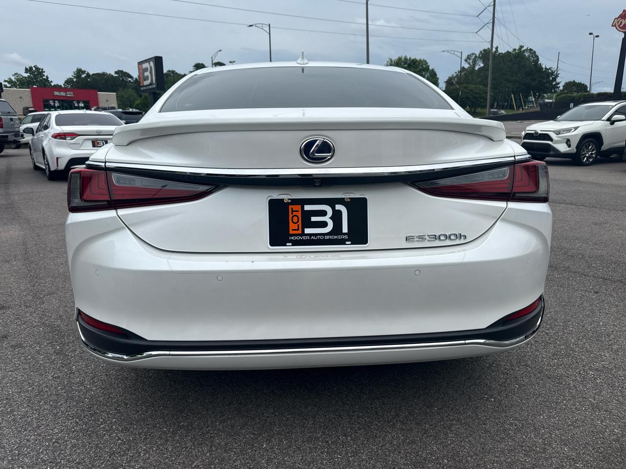 Lexus ES 300h Ultra Luxury 2019