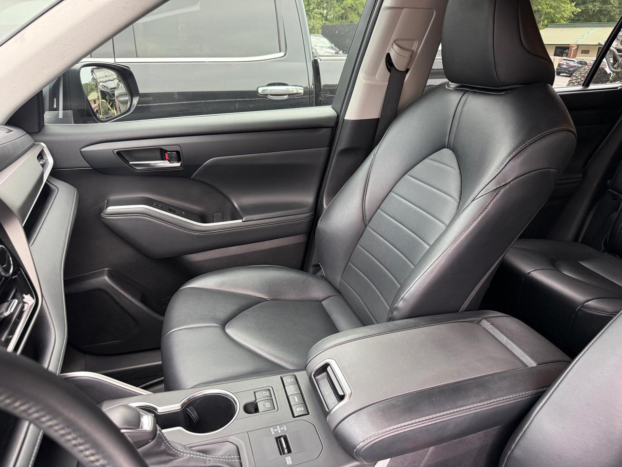 Toyota Highlander XLE FWD (Natl) 2022
