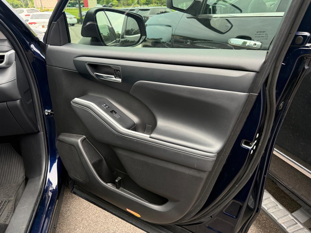 Toyota Highlander XLE FWD (Natl) 2022