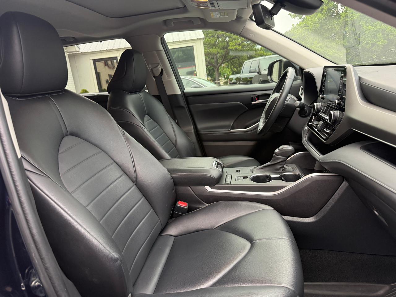 Toyota Highlander XLE FWD (Natl) 2022