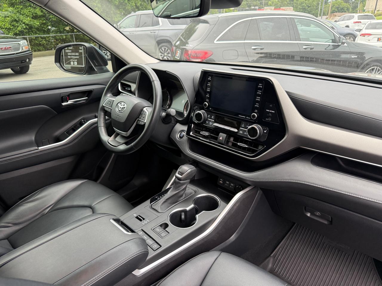 Toyota Highlander XLE FWD (Natl) 2022