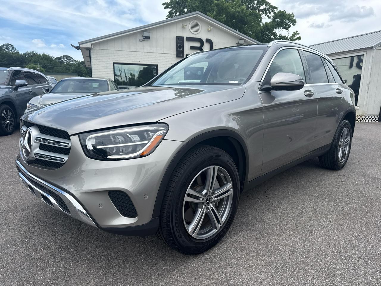 2021 Mercedes-Benz GLC GLC300's photo