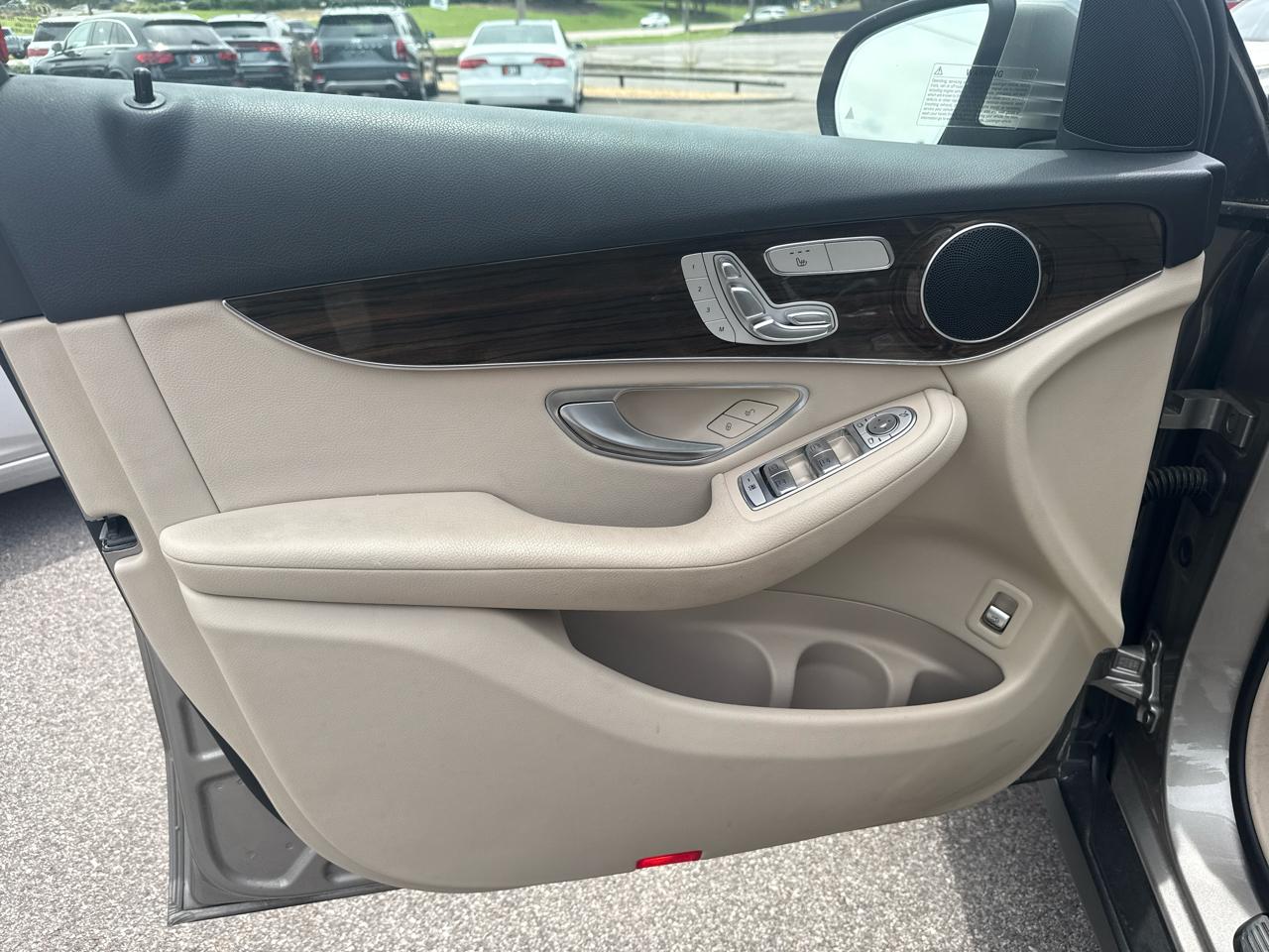 Mercedes-Benz GLC GLC 300 SUV 2021
