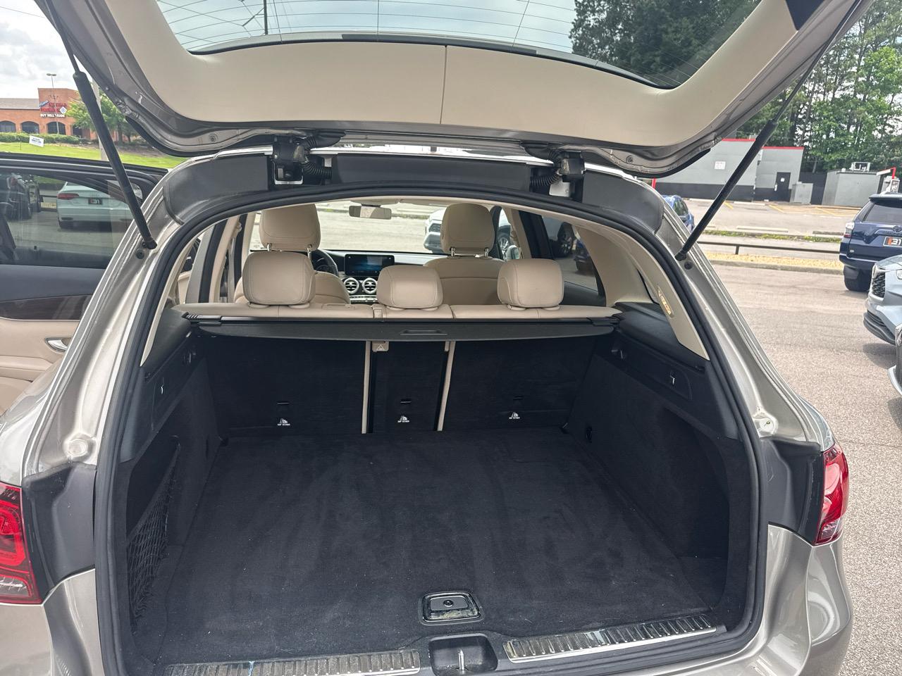 Mercedes-Benz GLC GLC 300 SUV 2021
