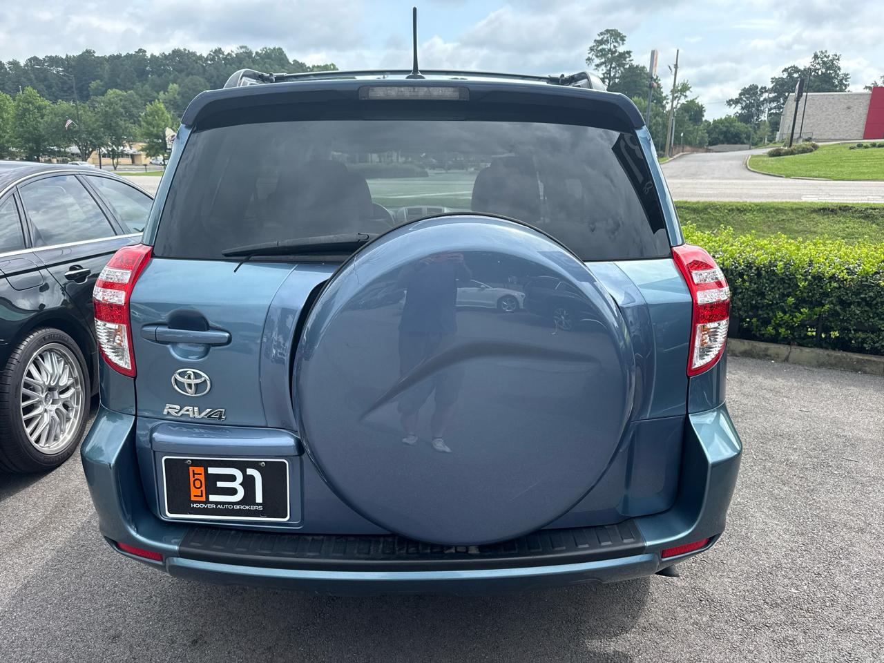Toyota RAV4 FWD 4dr I4 (Natl) 2012
