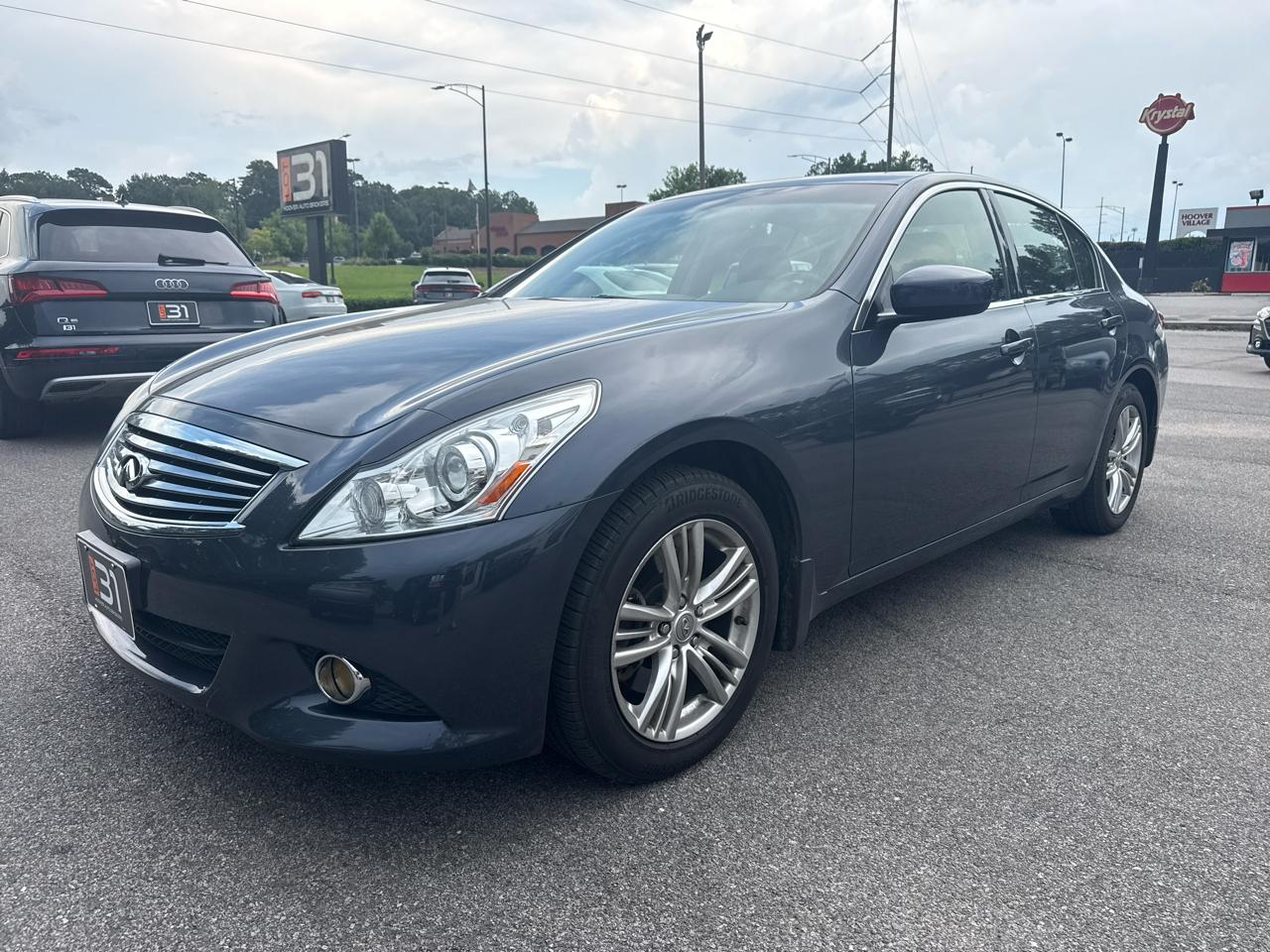 Infiniti G37 Sedan 4dr x AWD 2013