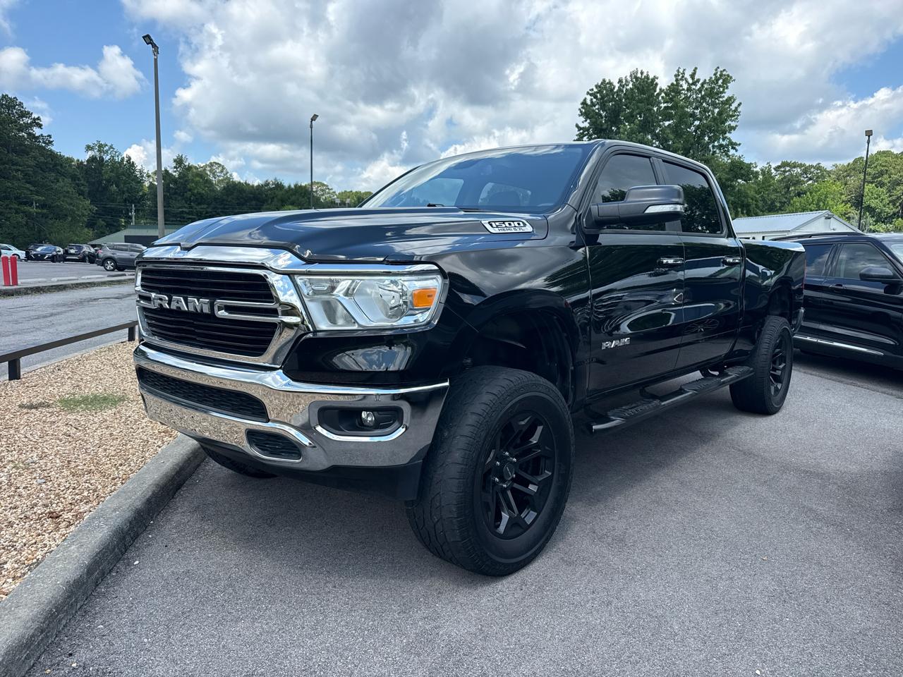 2019 RAM 1500 Big Horn/Lone Star 4x4 Crew Cab 6'4" Box