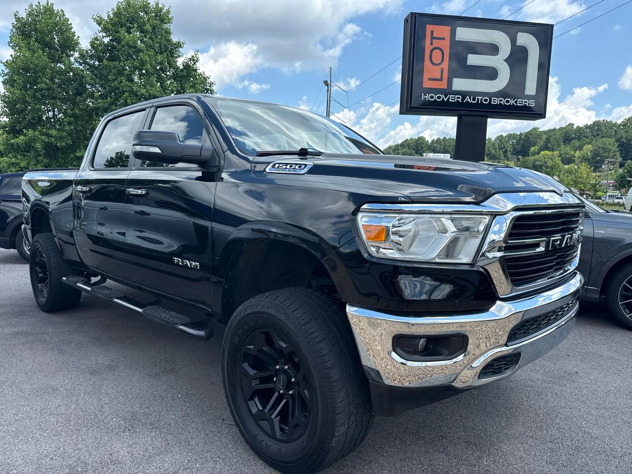 RAM 1500 Big Horn/Lone Star 4x4 Crew Cab 6'4" Box 2019