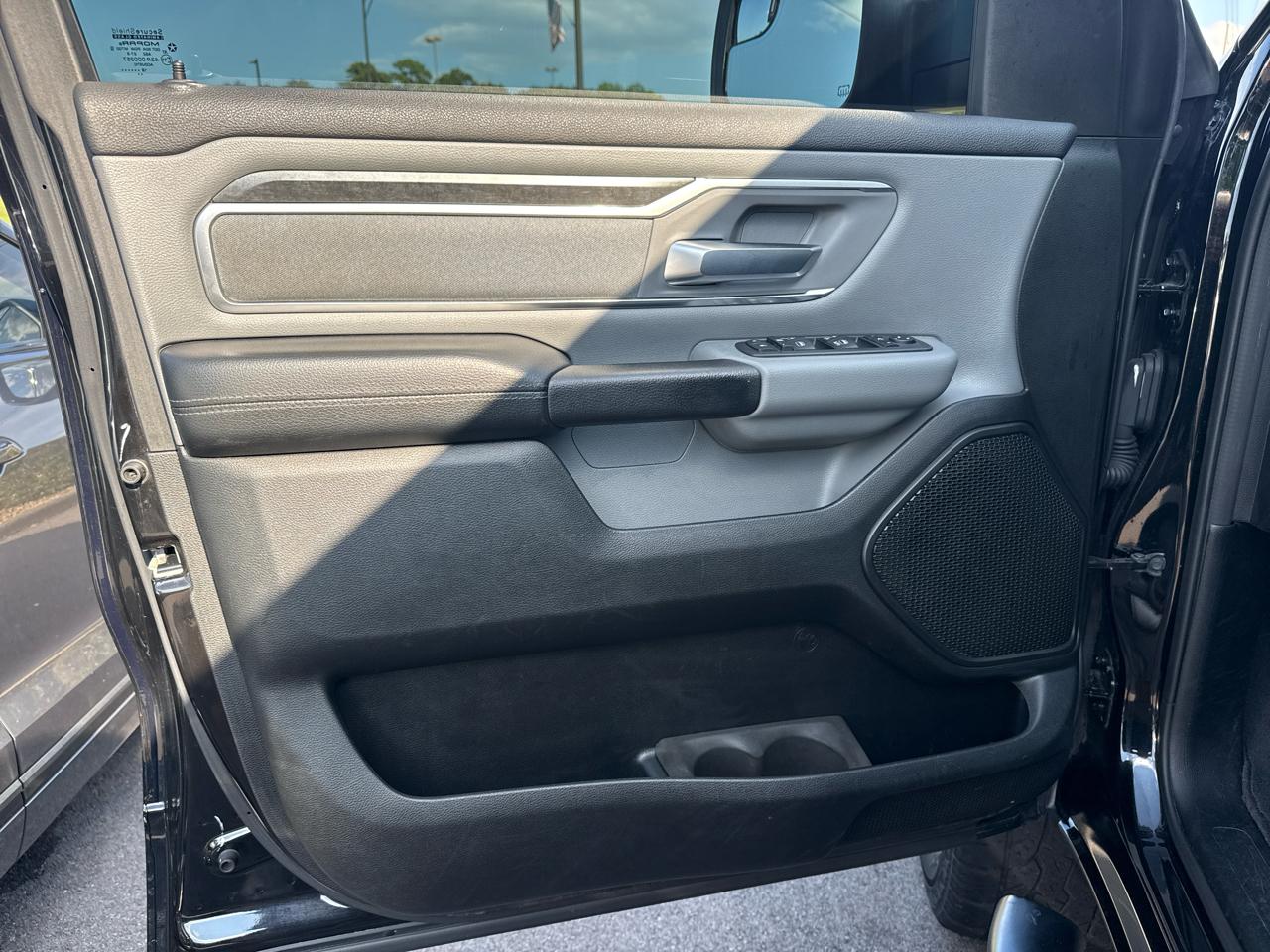 RAM 1500 Big Horn/Lone Star 4x4 Crew Cab 6'4" Box 2019