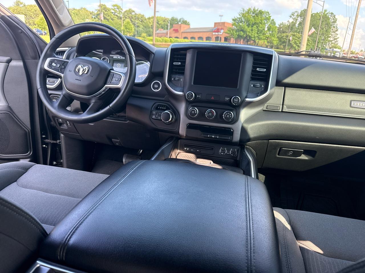 RAM 1500 Big Horn/Lone Star 4x4 Crew Cab 6'4" Box 2019