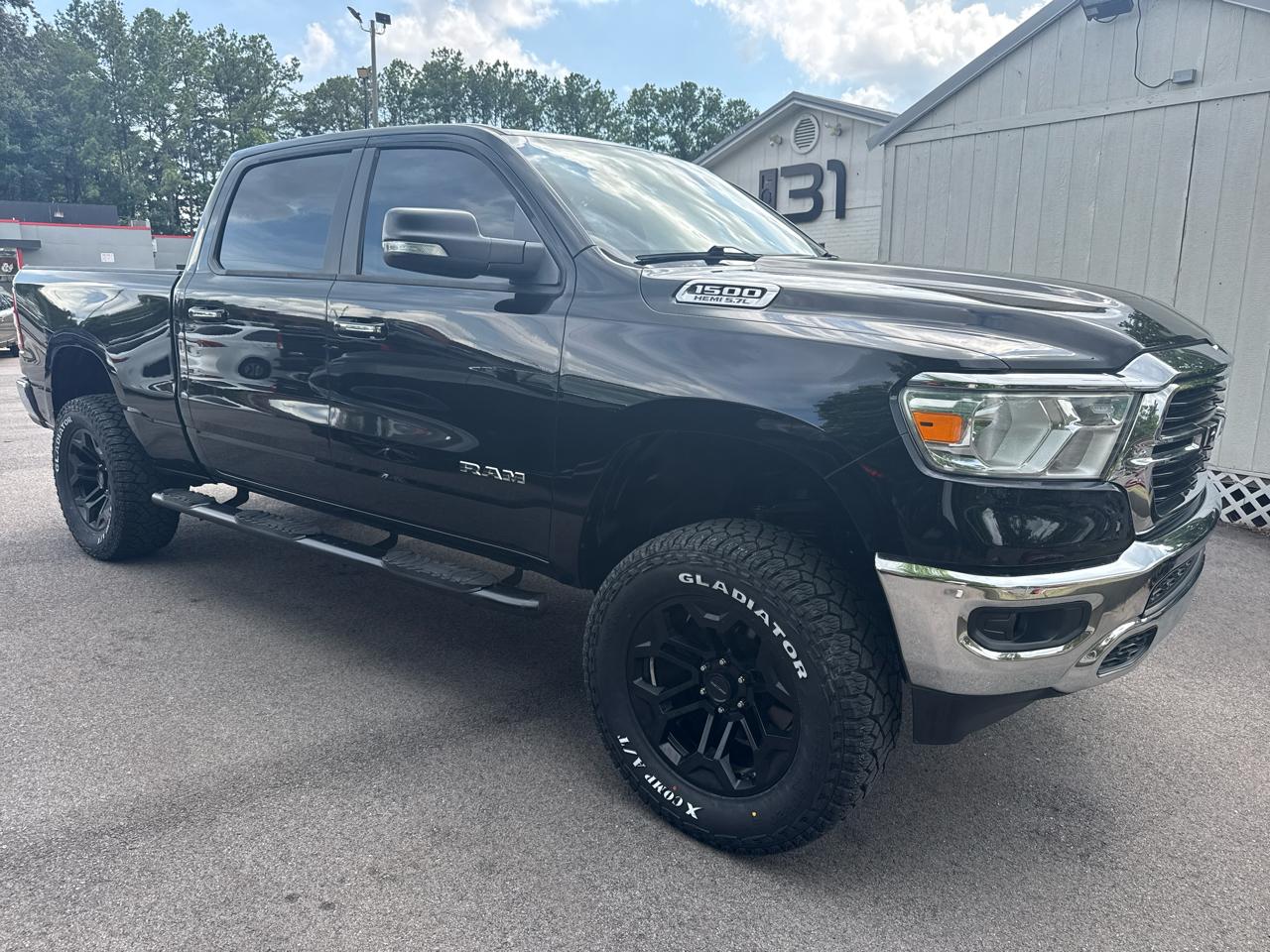 RAM 1500 Big Horn/Lone Star 4x4 Crew Cab 6'4" Box 2019