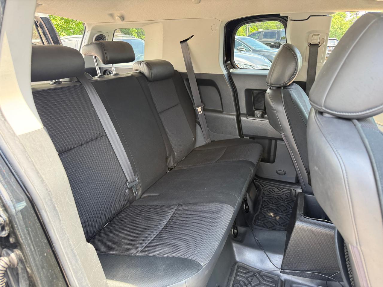 Toyota FJ Cruiser RWD 4dr Auto (Natl) 2008