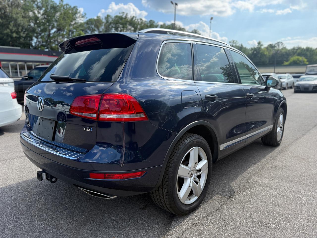 Volkswagen Touareg 4dr TDI Sport w/Nav 2013