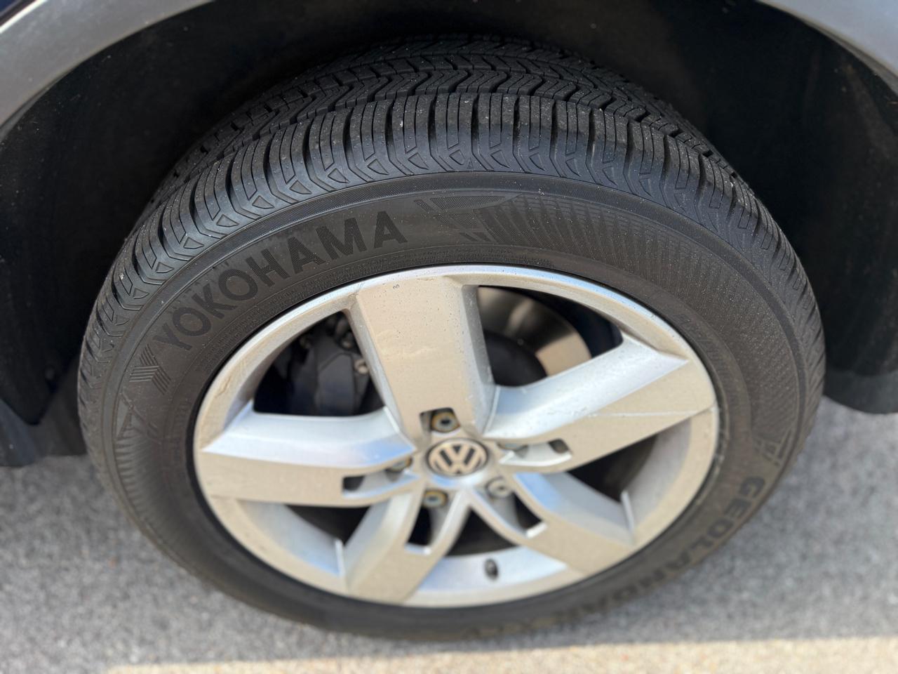 Volkswagen Touareg 4dr TDI Sport w/Nav 2013