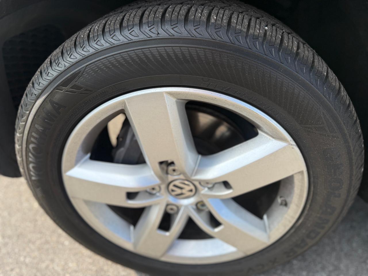 Volkswagen Touareg 4dr TDI Sport w/Nav 2013