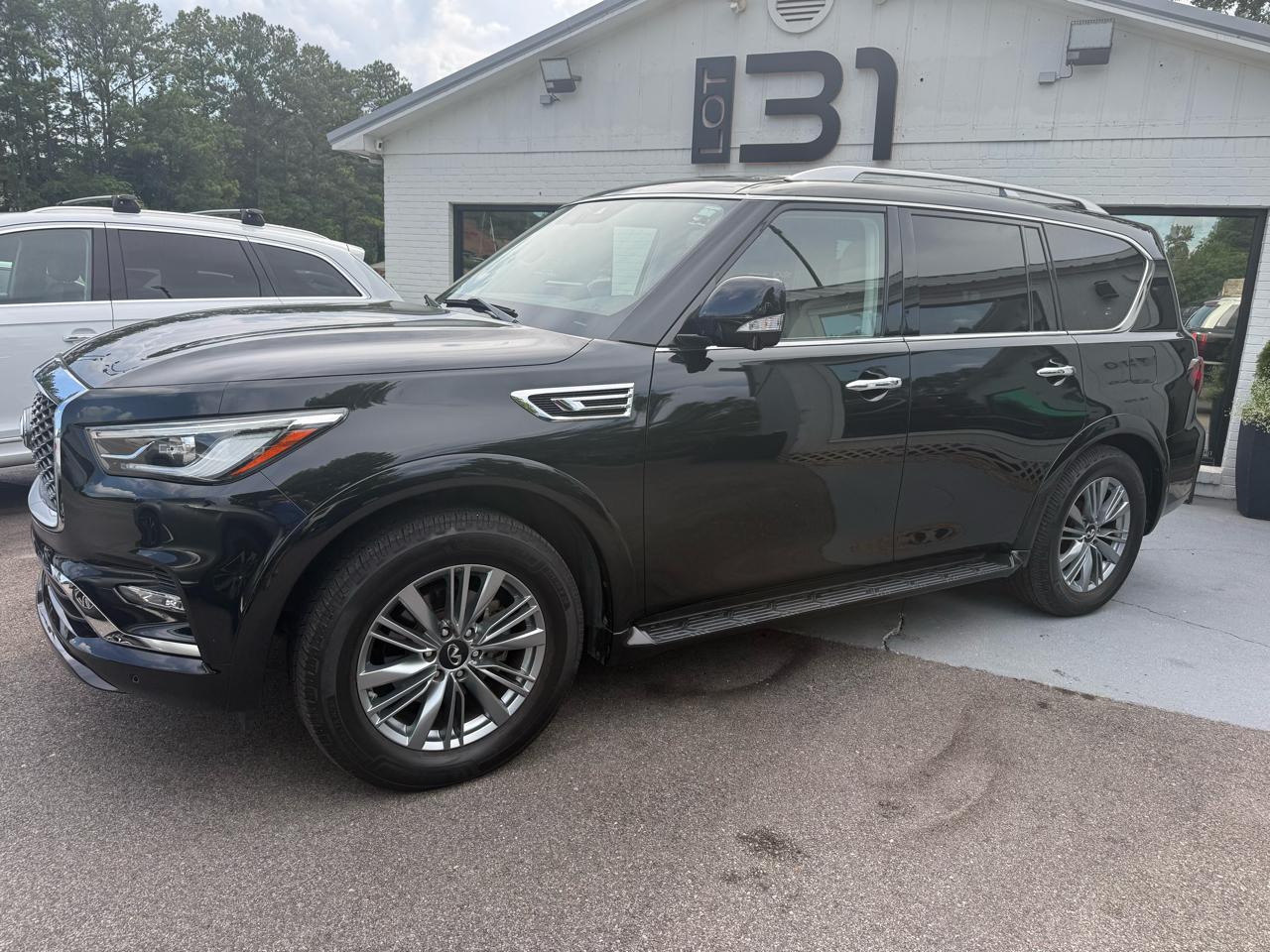 2022 Infiniti QX80 LUXE RWD