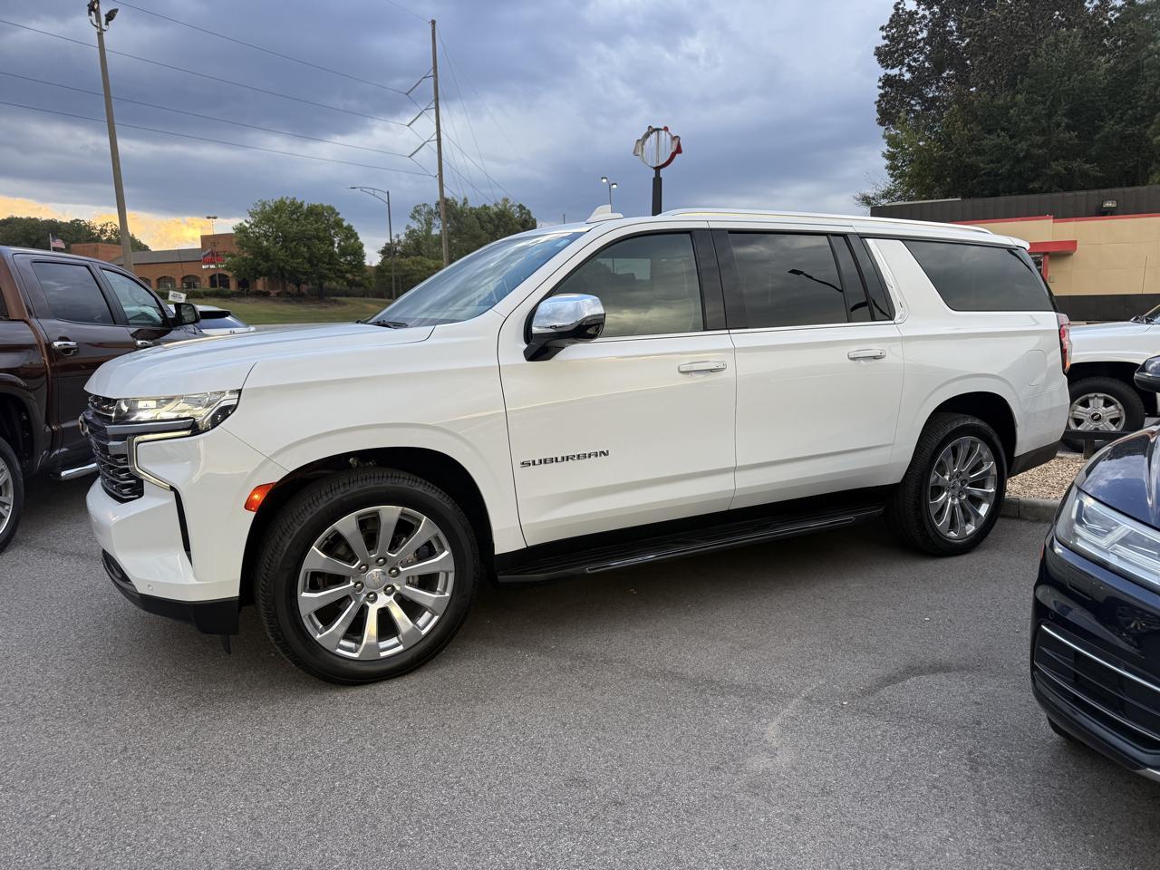 Chevrolet Suburban 2WD 4dr Premier 2021