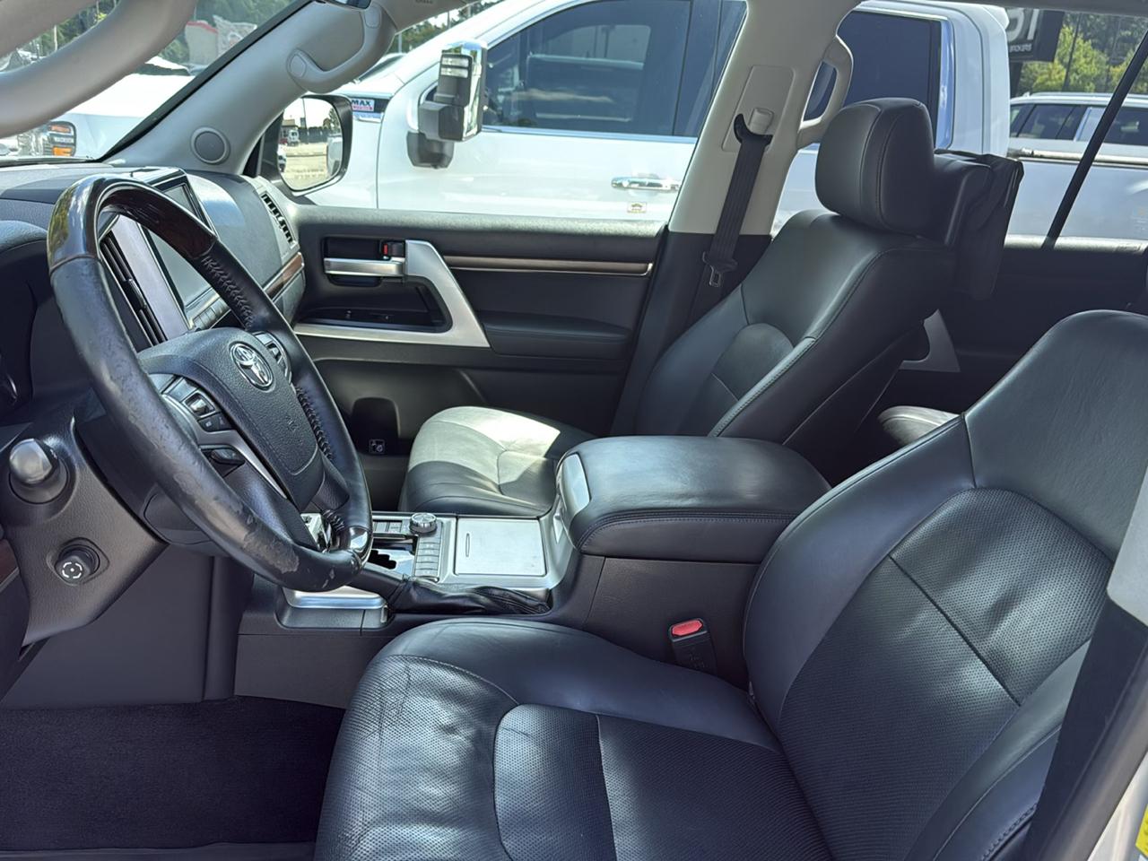 Toyota Land Cruiser 4dr 4WD (Natl) 2016